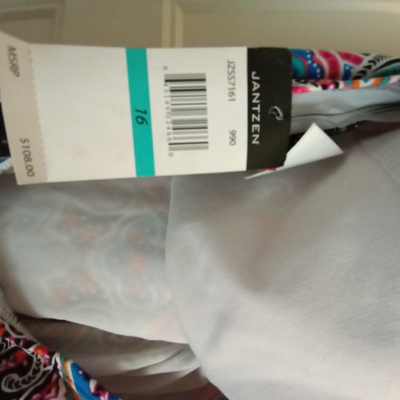 Jantzen Paisley halter top size 16 swimsuit - Picture 2 of 4